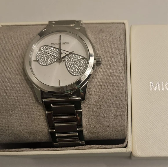 Michael Kors Womens Hartman Watch- Silver - Picture 3 of 6